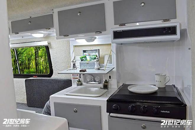 米拖挂独立号三面环窗能睡3口人！冰球突破平台谁说廉价没质感？5(图4)